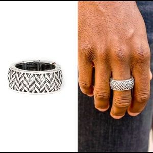 Men’s silver ring with pattern